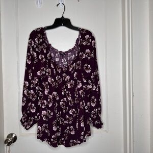 Torrid Blouson Sleeve top. Size 3.